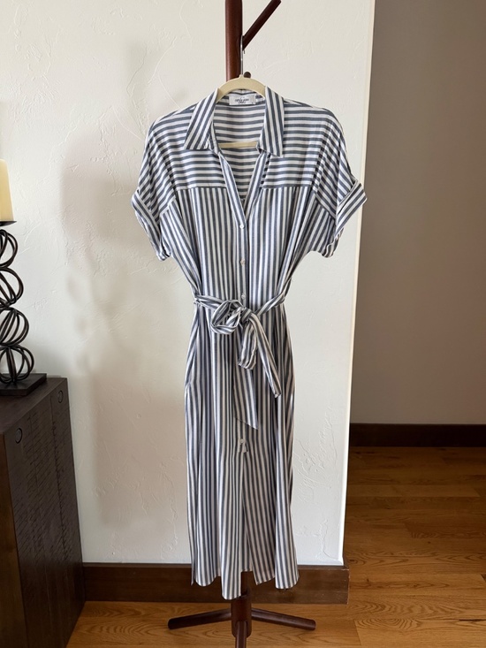 Carly Jean Los Angeles Dresses & Skirts - Carly Jean Blue White Maxi Shirt Dress w/Belt (Size S)
